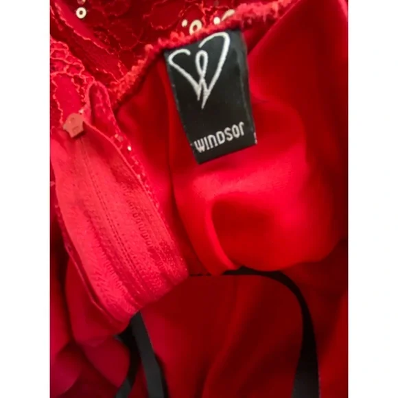 Formal Dress 🔥 - Picture 3 of 8